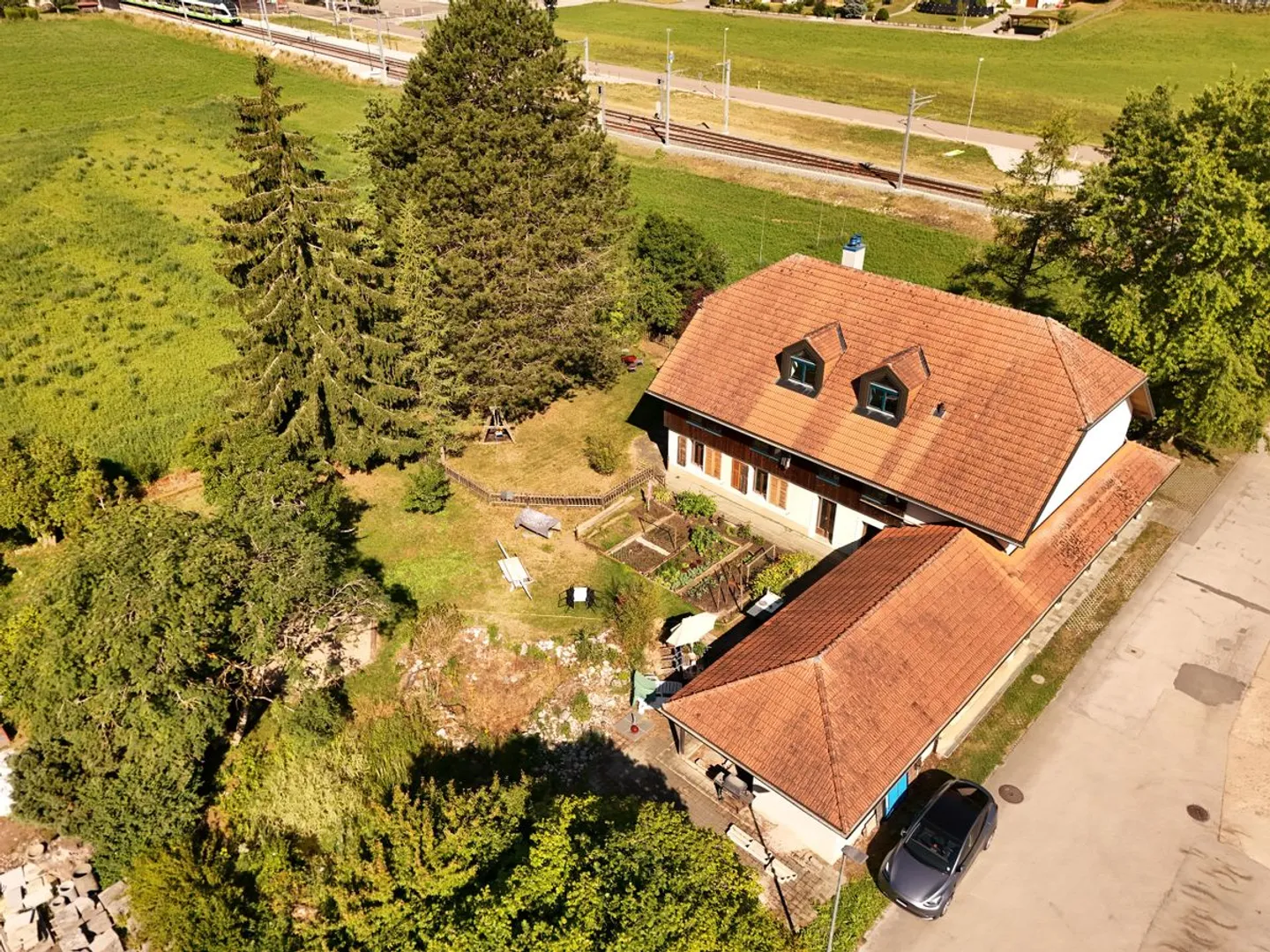 Seltene, renditestarke Immobilie - Renovierte Bauernhof mit 2 vermieteten Wohnungen, 383 m² Wohnfläche in Buttes (NE) - Foto 1 von 13