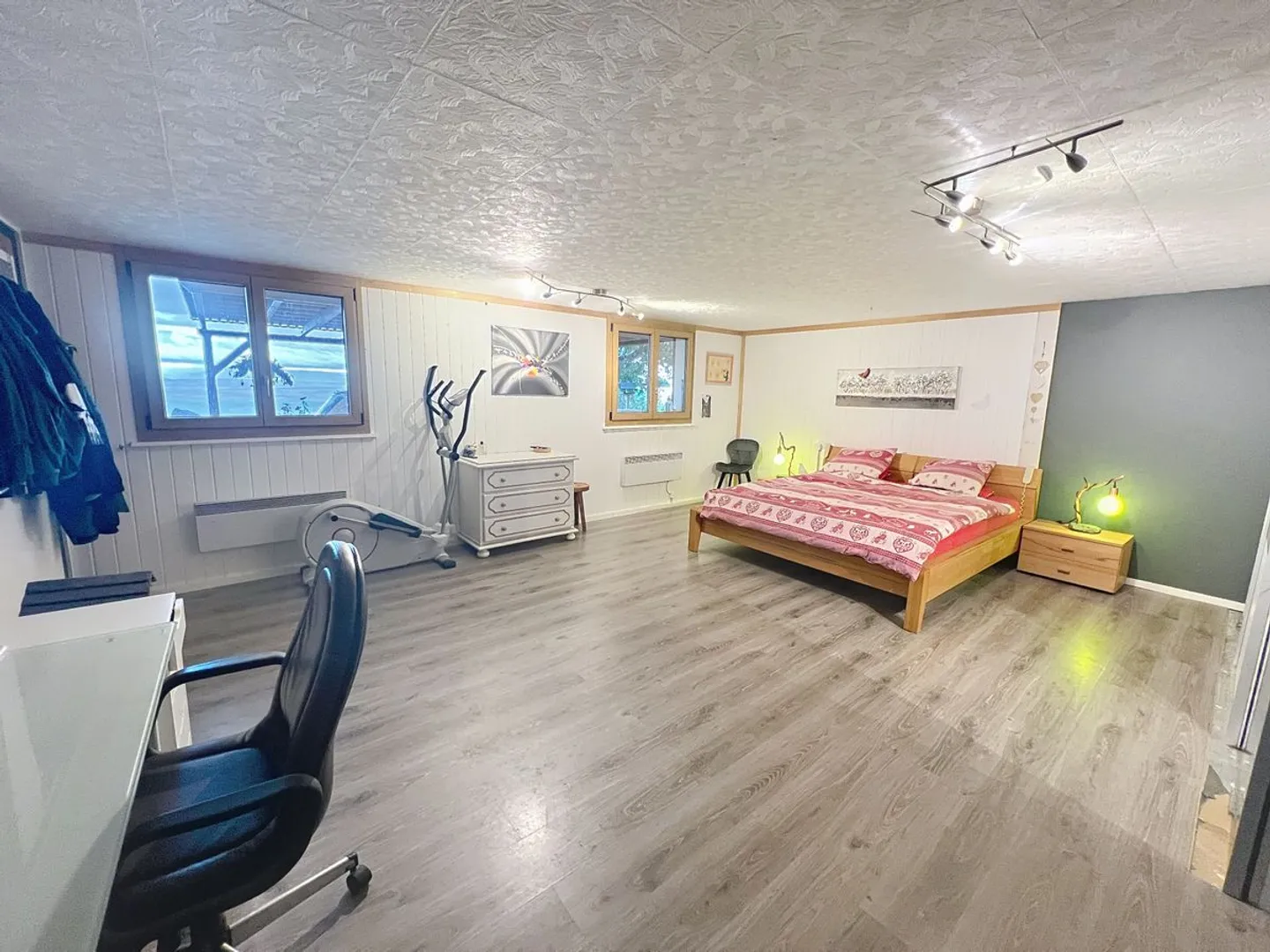 Maison individuelle avec vue panoramique sur le lac de Neuchâtel et Yverdon - Foto 10 di 13