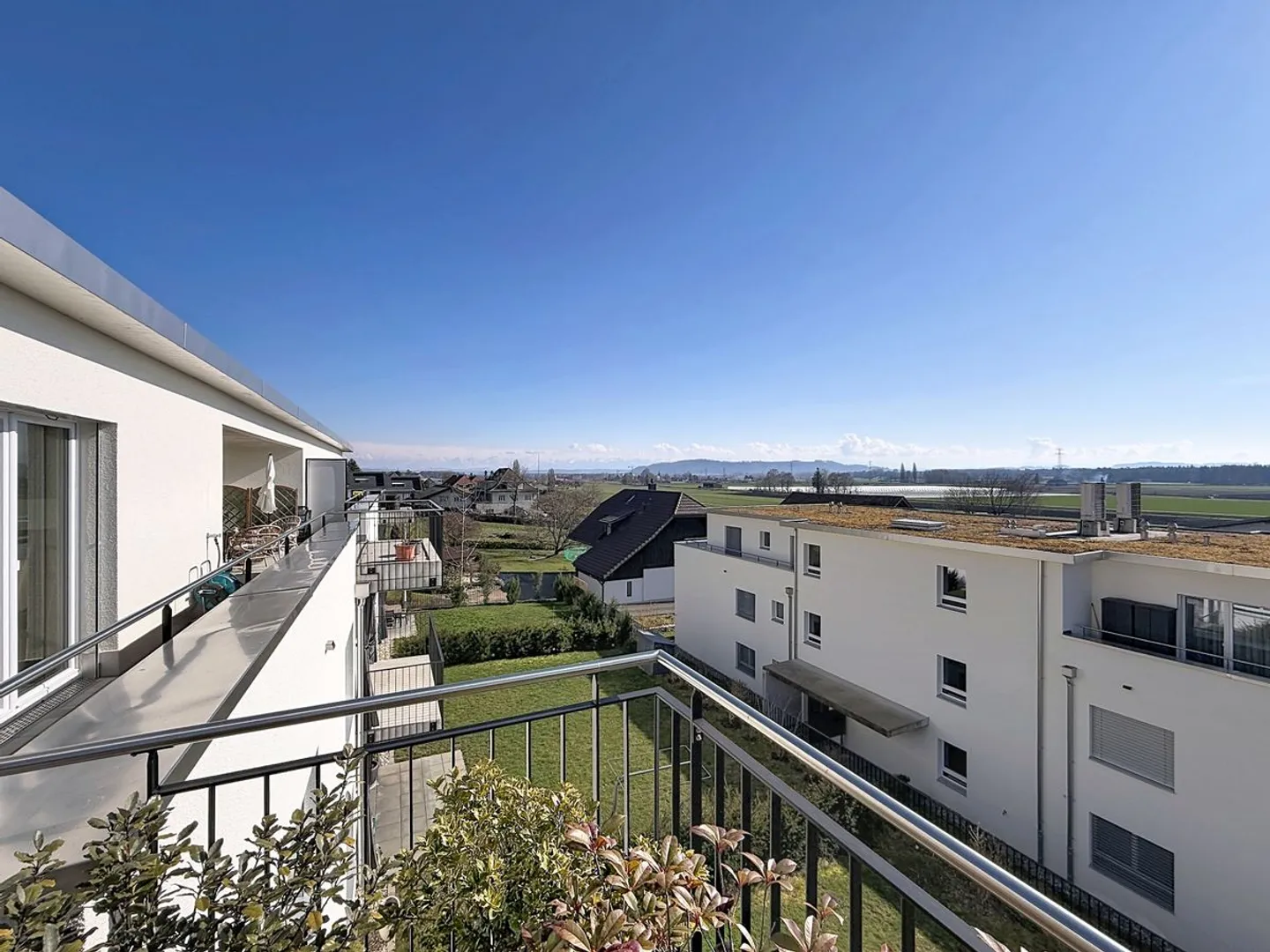 Exceptional penthouse at the gates of Neuchâtel - Photo 11 of 11