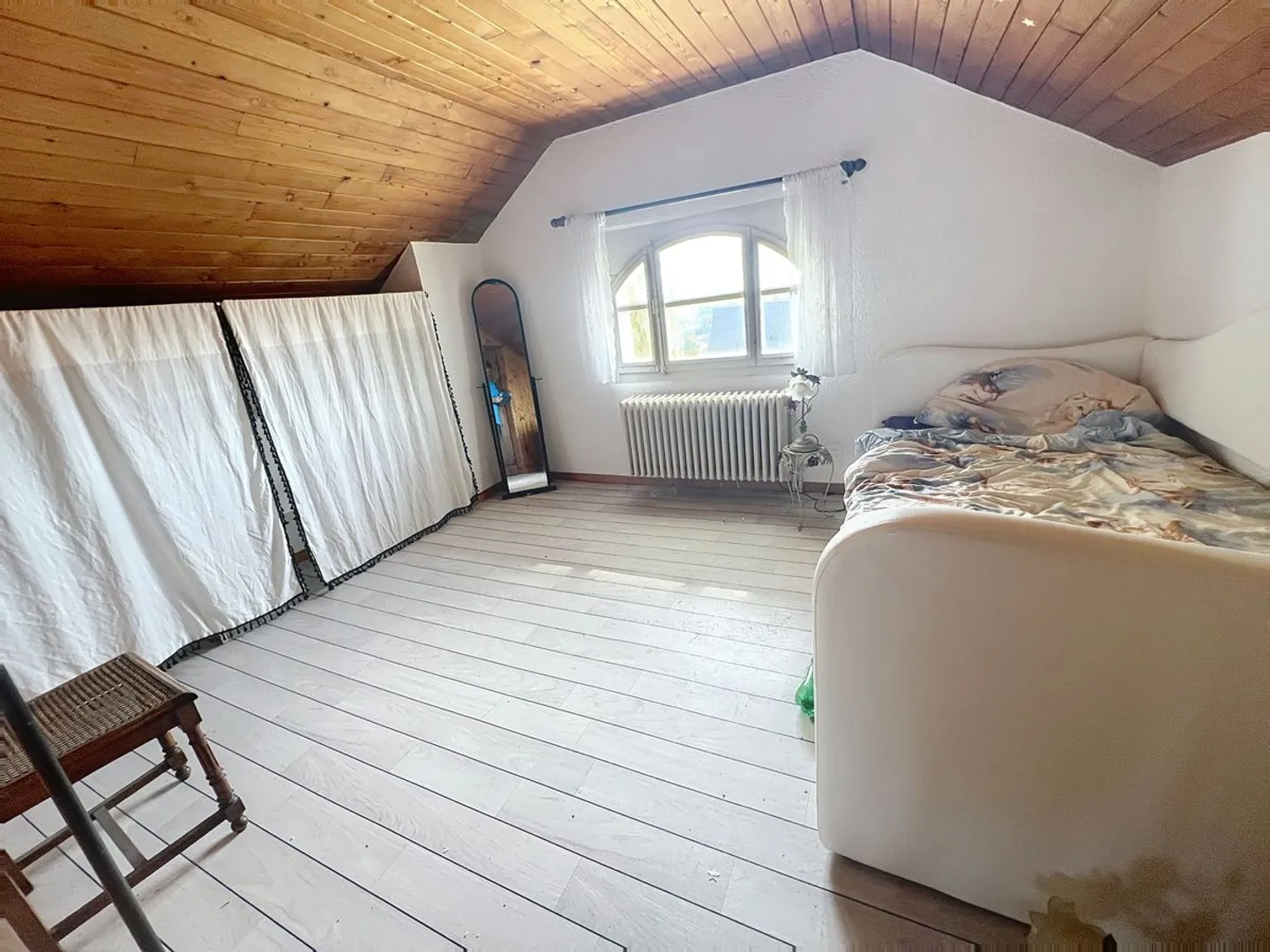 Charmantes Einfamilienhaus in Renens - in der Nähe aller Annehmlichkeiten - Foto 10 von 12