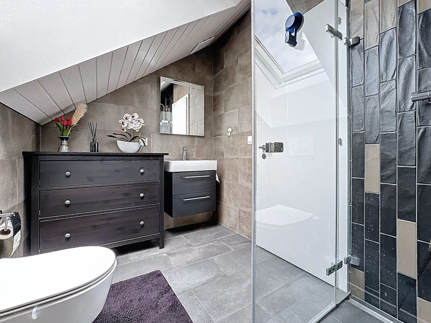 Außergewöhnliches Penthouse-Duplex mit Panoramablick und modernen Annehmlichkeiten - Foto 11 von 13