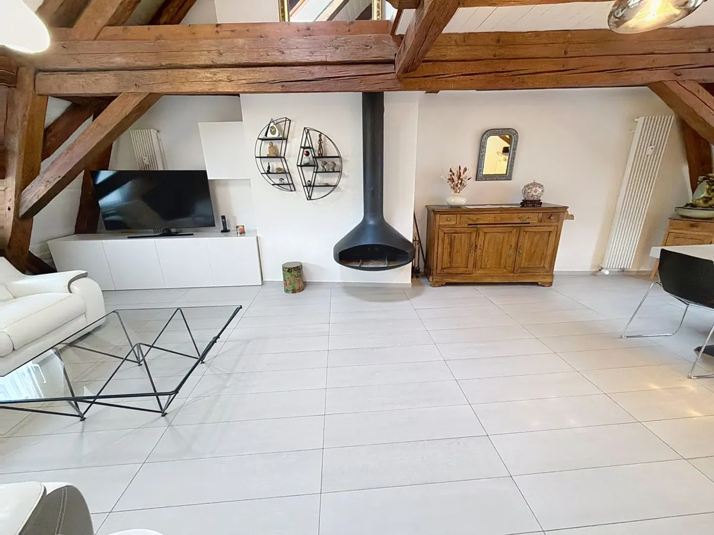 Magnifique appartement au centre de Peseux. Calme, sérénité à 2 pas des transports des écoles et des commerces. - Photo 10 sur 13