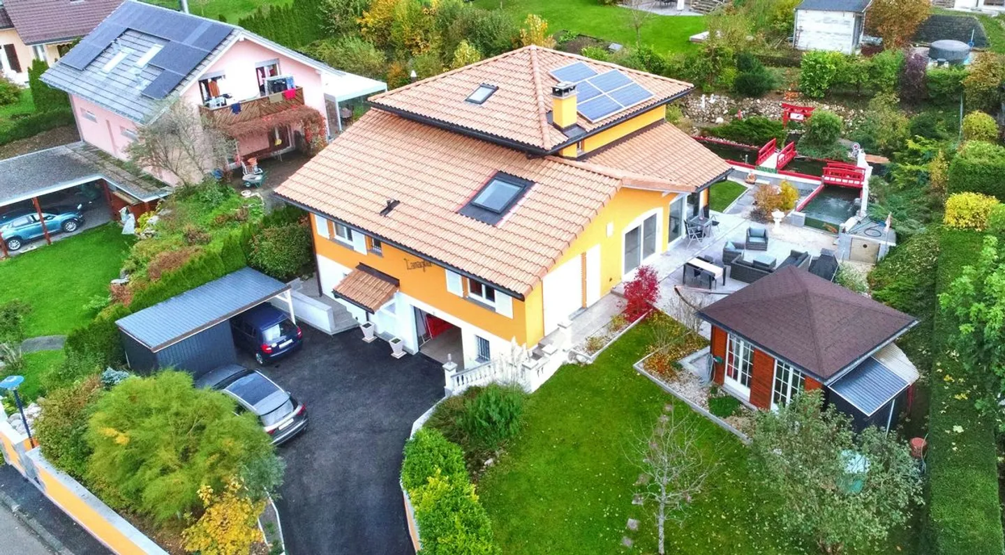 Magnifica casa indipendente ristrutturata e in perfette condizioni, ideale per una famiglia. - Foto 1 di 13