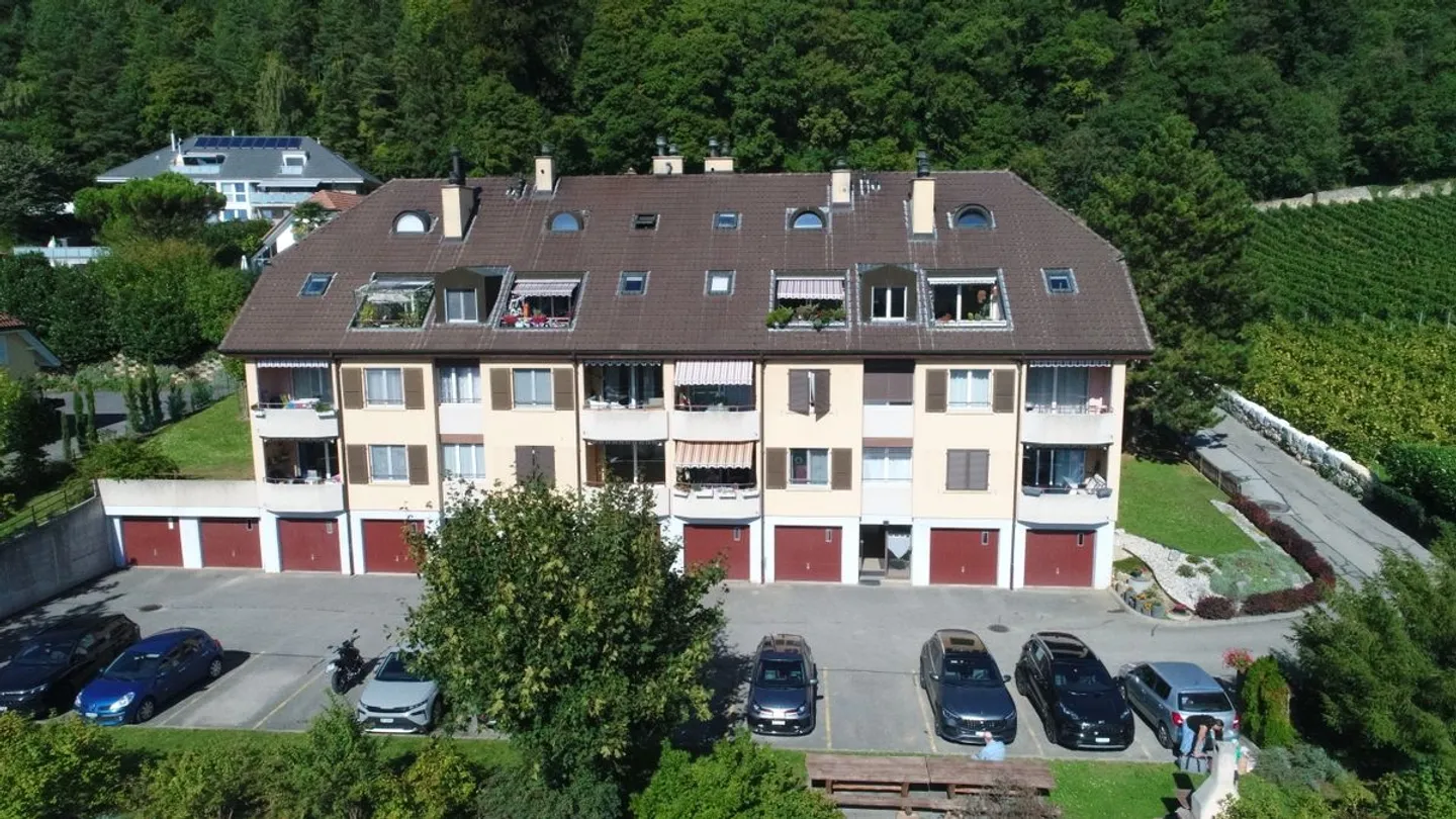 Duplex familiare 4.5 locali a Cornaux - 126 m² - Foto 1 di 10