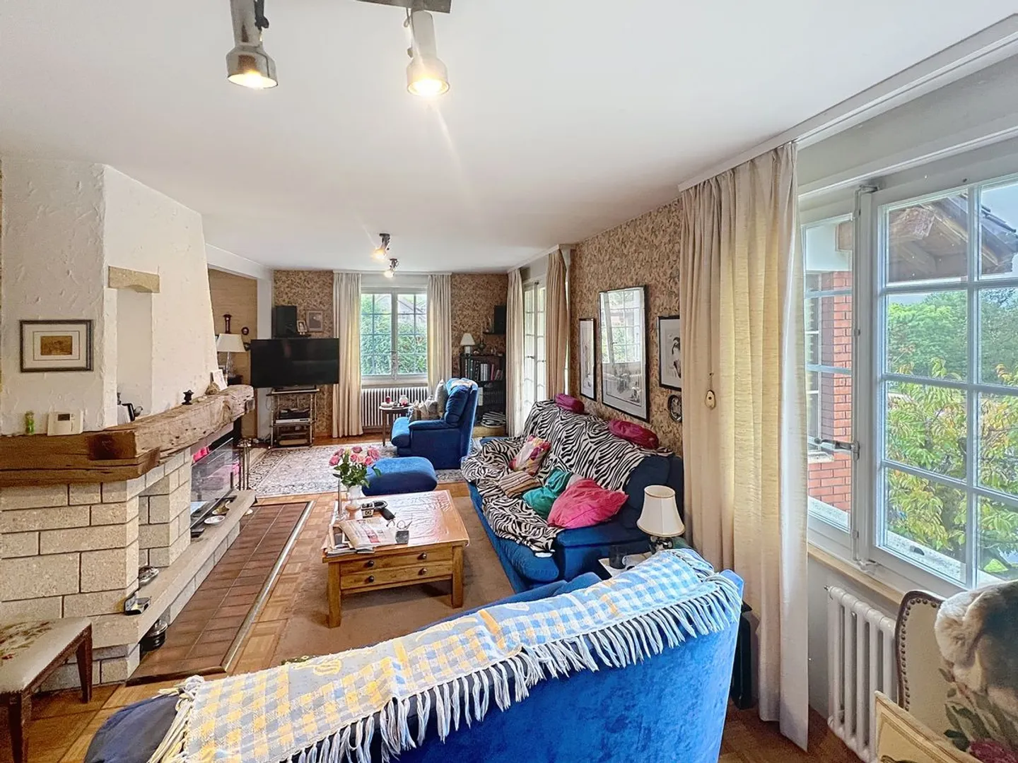 Spaziosa casa familiare a Valeyres-sous-Montagny, lotto di 1147 m2 - Foto 3 di 13