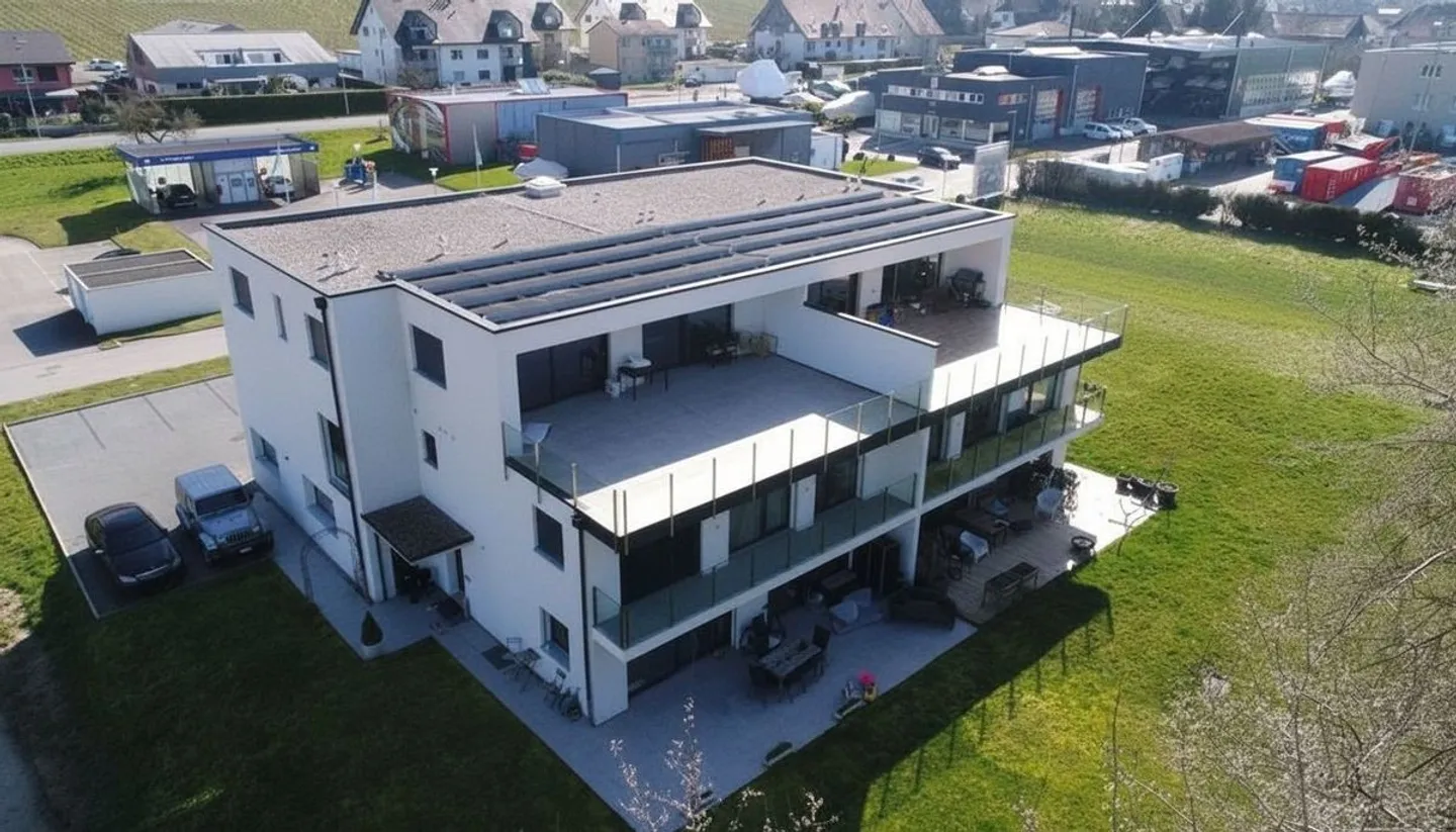 Light-flooded penthouse with large terrace and lake view - Cheyres - Photo 1 of 11