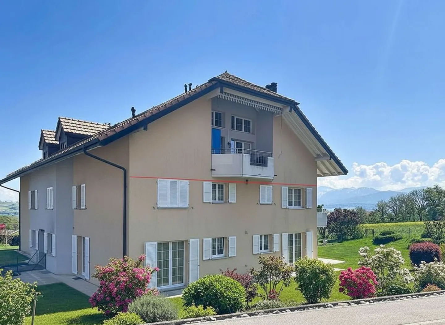 Heller Duplex mit großzügigen Volumen im Herzen von Servion - Foto 1 von 11
