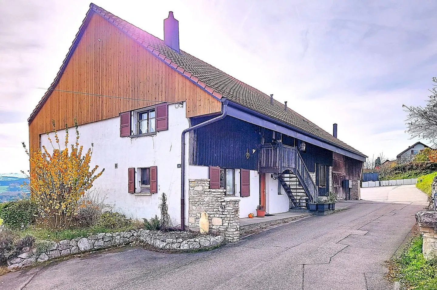 Renovierte Farm mit drei modularen Wohnungen - Villarimboud (FR) - Foto 1 von 1