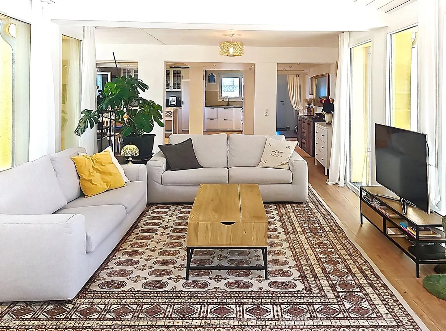 Villa 7.5 p Corcelles-près-Payerne (VD) - Beautiful, warm, quiet, and in a cocoon of greenery - Photo 1 of 11