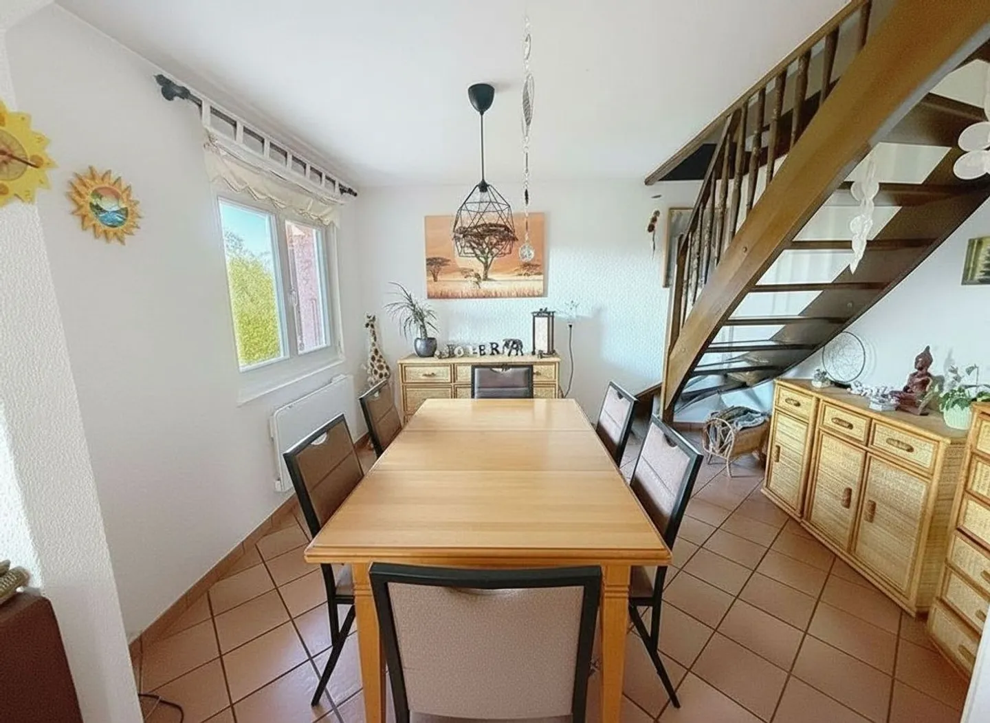 Geräumiges Familienhaus mit Pool - Foto 5 von 13