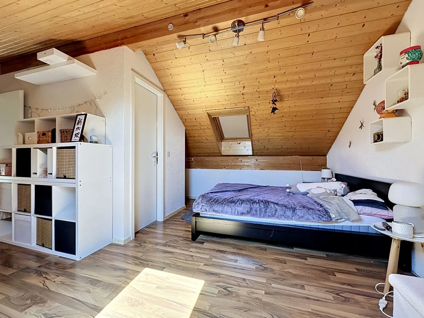 Heller Duplex mit großzügigen Volumen im Herzen von Servion - Foto 7 von 11