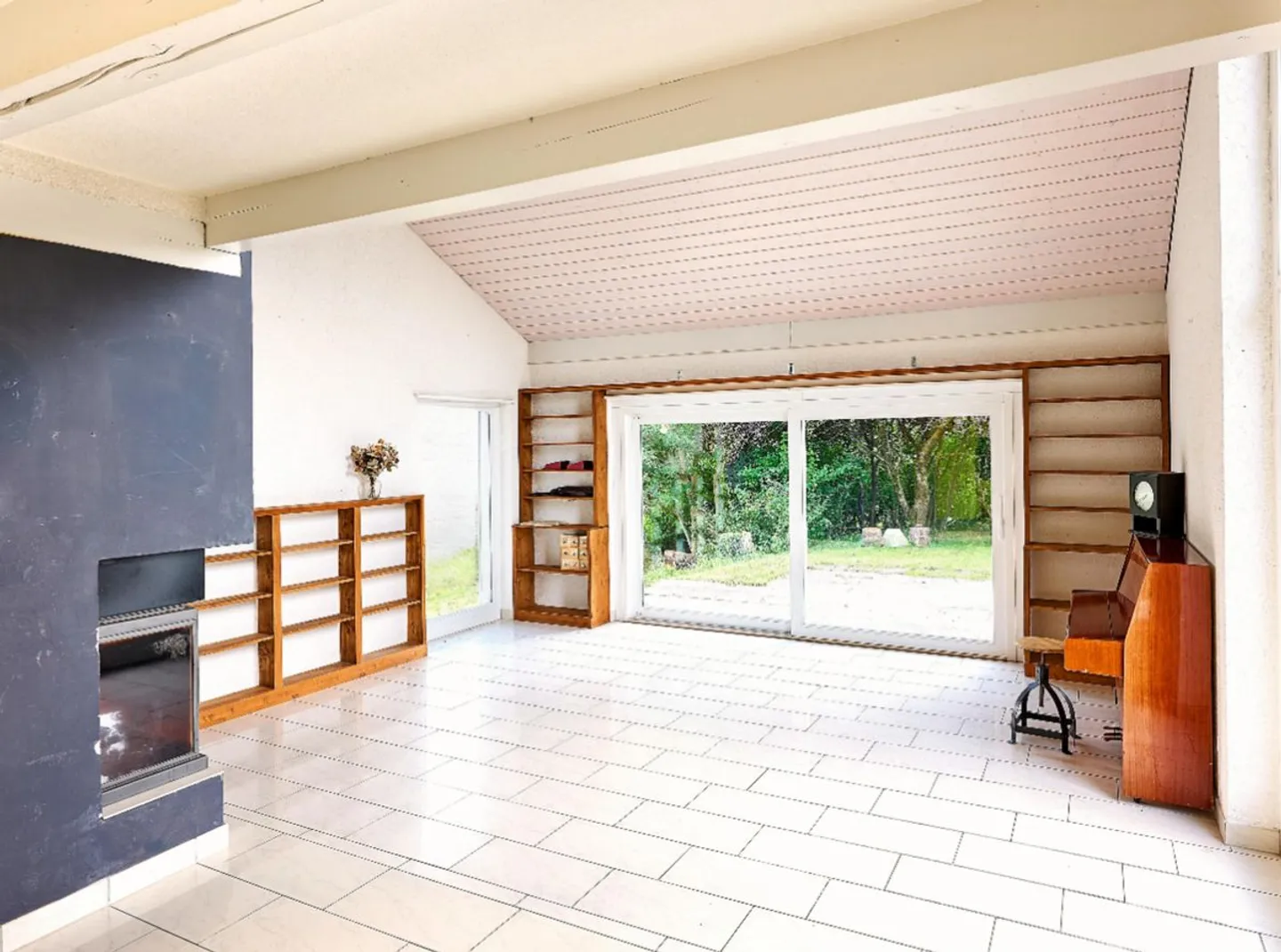  GRANDE VILLA LUMINEUSE ET AU CALME. JARDIN SUR DEUX NIVEAUX. LE MOURET (FR) - Photo 4 sur 13