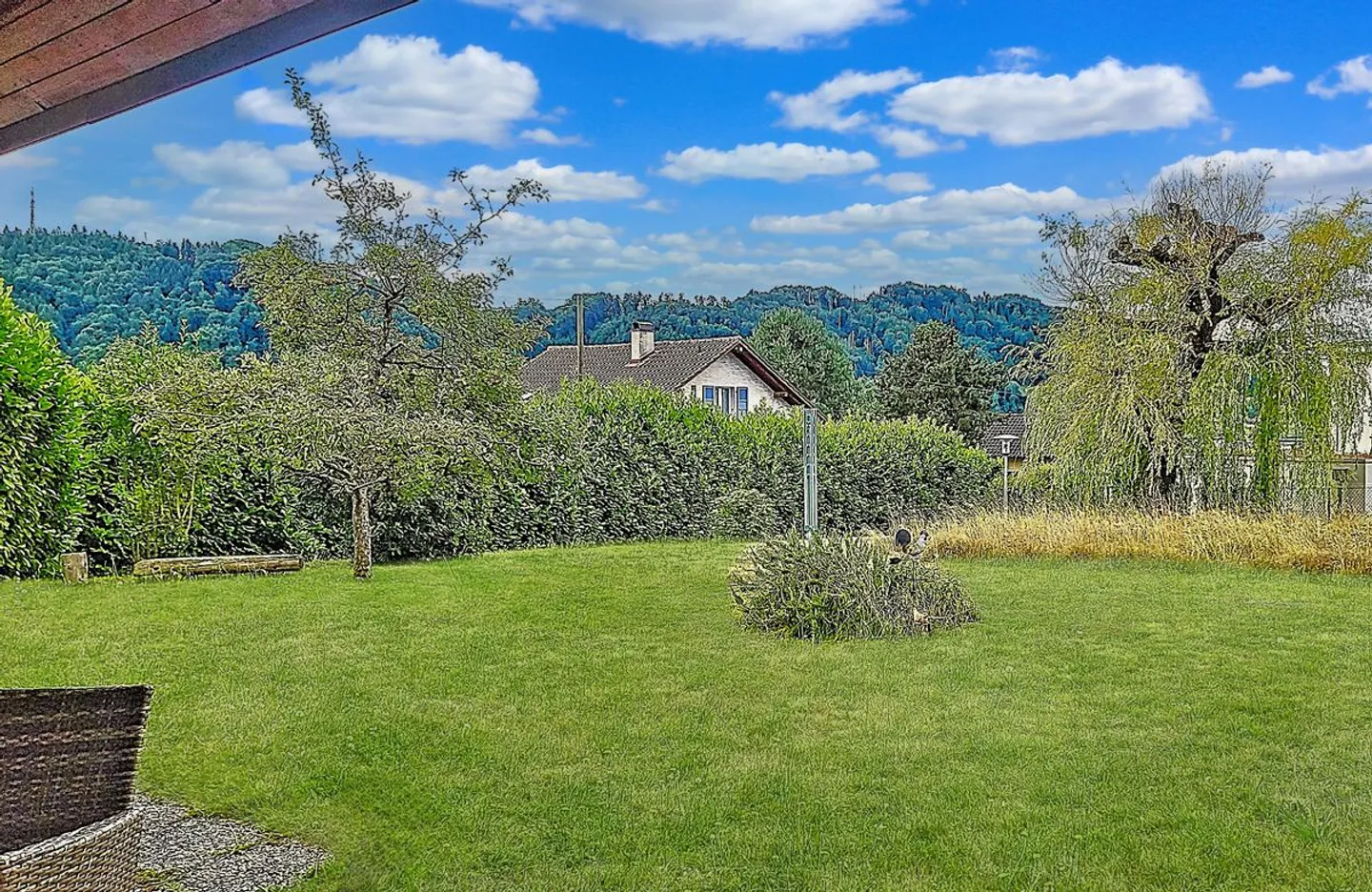 Großes, komfortables und ruhiges Haus auf einem sehr schönen Grundstück - Foto 8 von 8