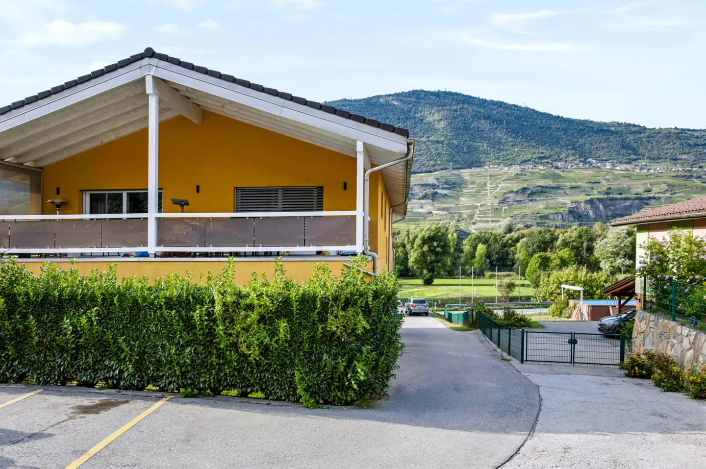 3,5-Zimmer-Wohnung mit privatem Garten in Grône - Foto 1 von 11