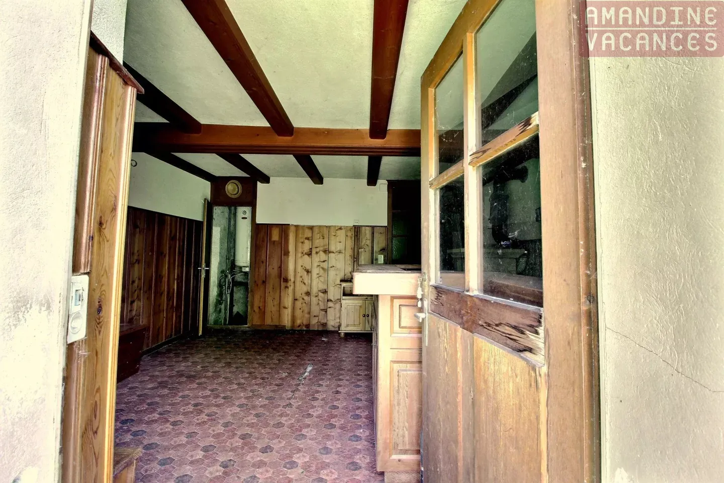 Garden-level apartment to renovate in Ovronnaz - Photo 11 of 13