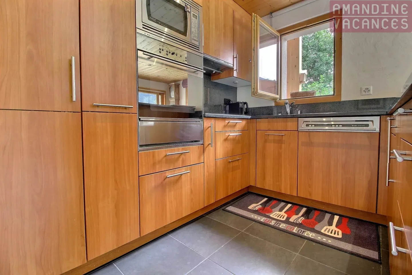 Chalet heart of the resort, Ovronnaz - 4 bedrooms - Photo 4 of 13