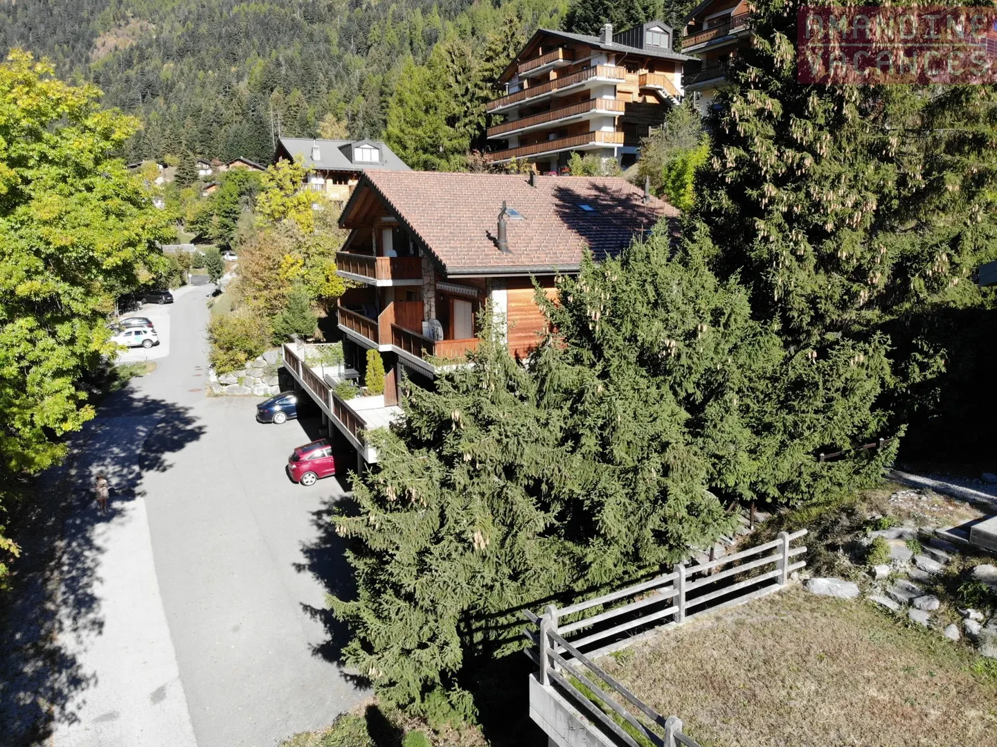 Helle und ruhige 4,5-Zimmer-Duplexwohnung in Ovronnaz mit Garage und Parkplatz - Foto 5 von 13