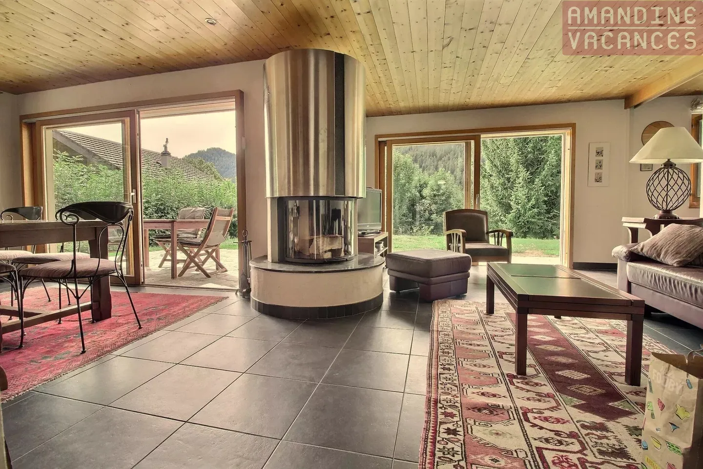 Chalet heart of the resort, Ovronnaz - 4 bedrooms - Photo 3 of 13