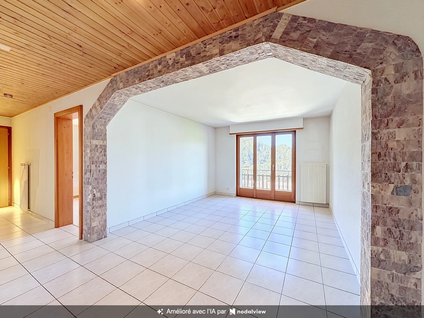 Pied-à-terre to renovate in the heart of the 4 Valleys - Photo 1 of 13