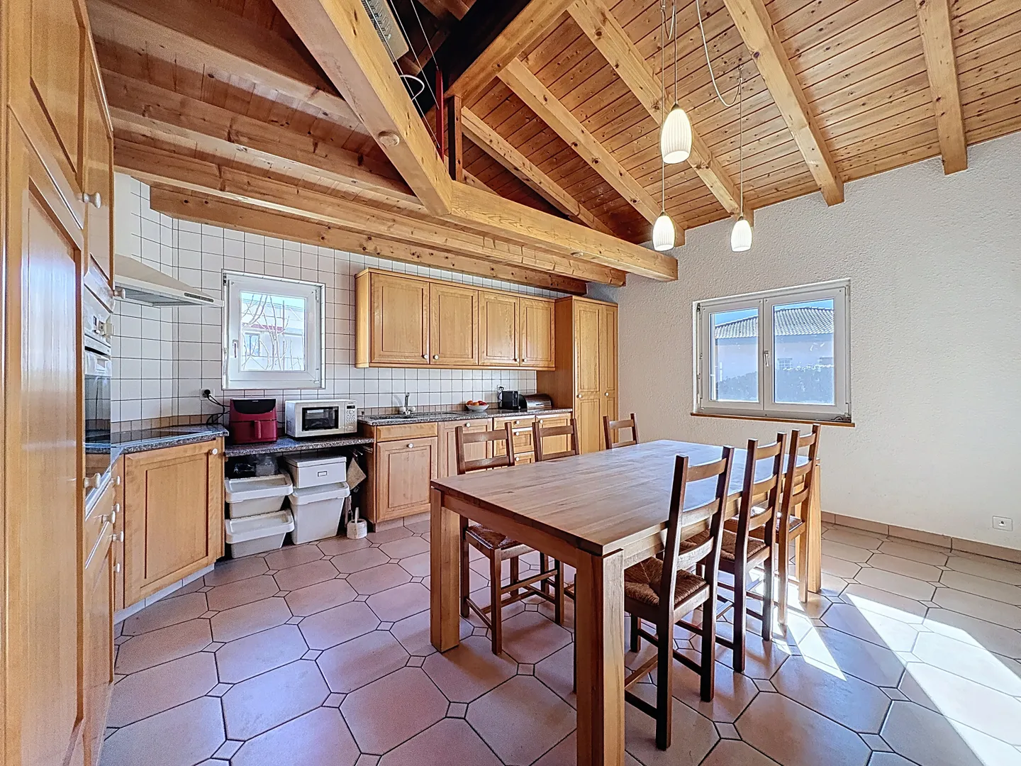 Geräumige, ruhige Villa, Terrasse und Jacuzzi - Foto 4 von 11