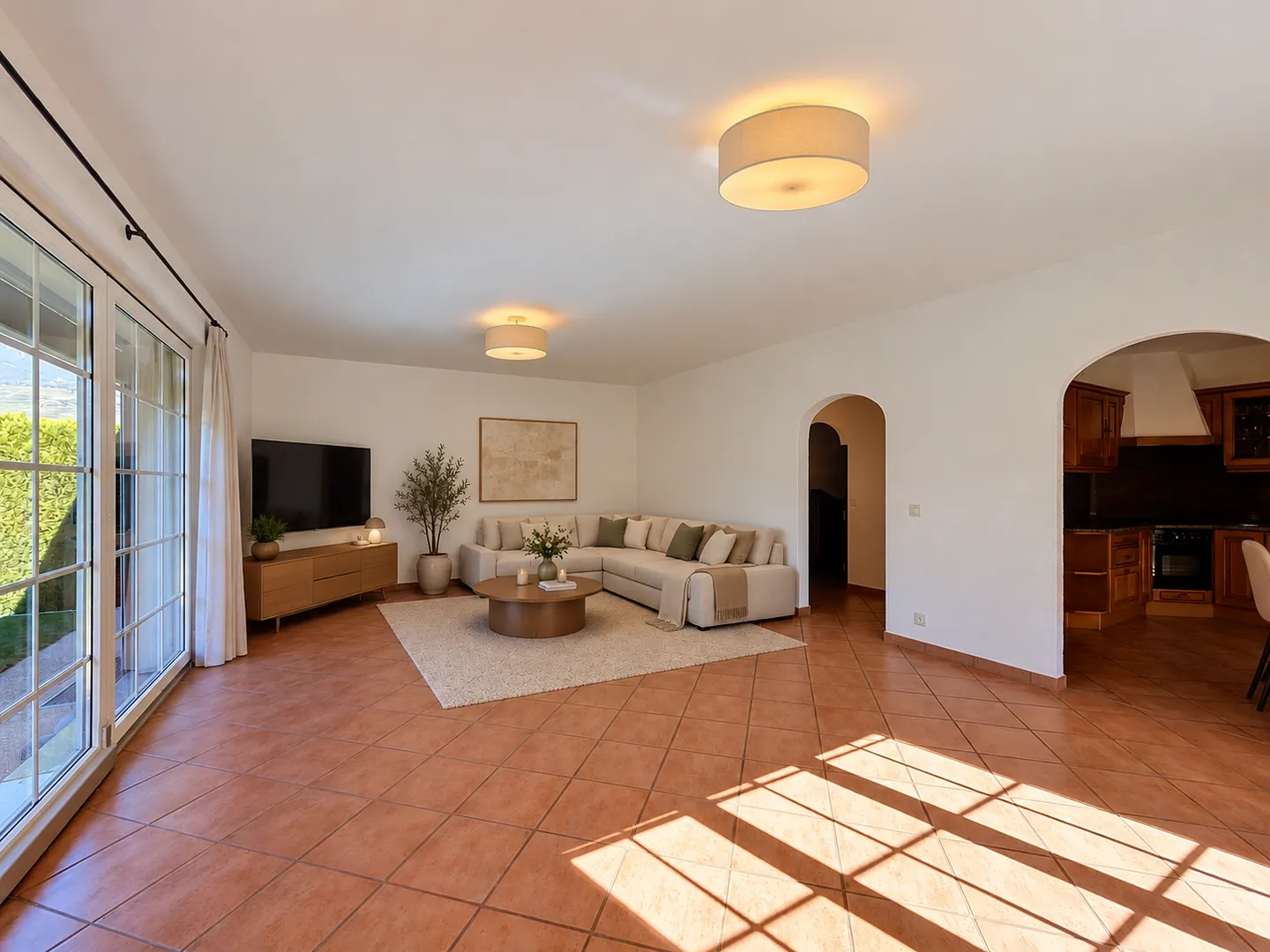 Stunning 5.5 room villa with independent studio and garden without vis-à-vis - Photo 3 of 13