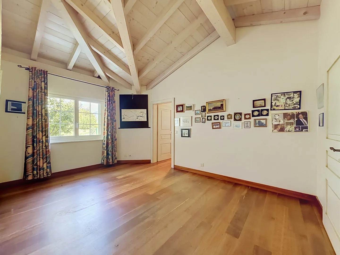 Villa spacieuse avec piscine - Photo 10 sur 13