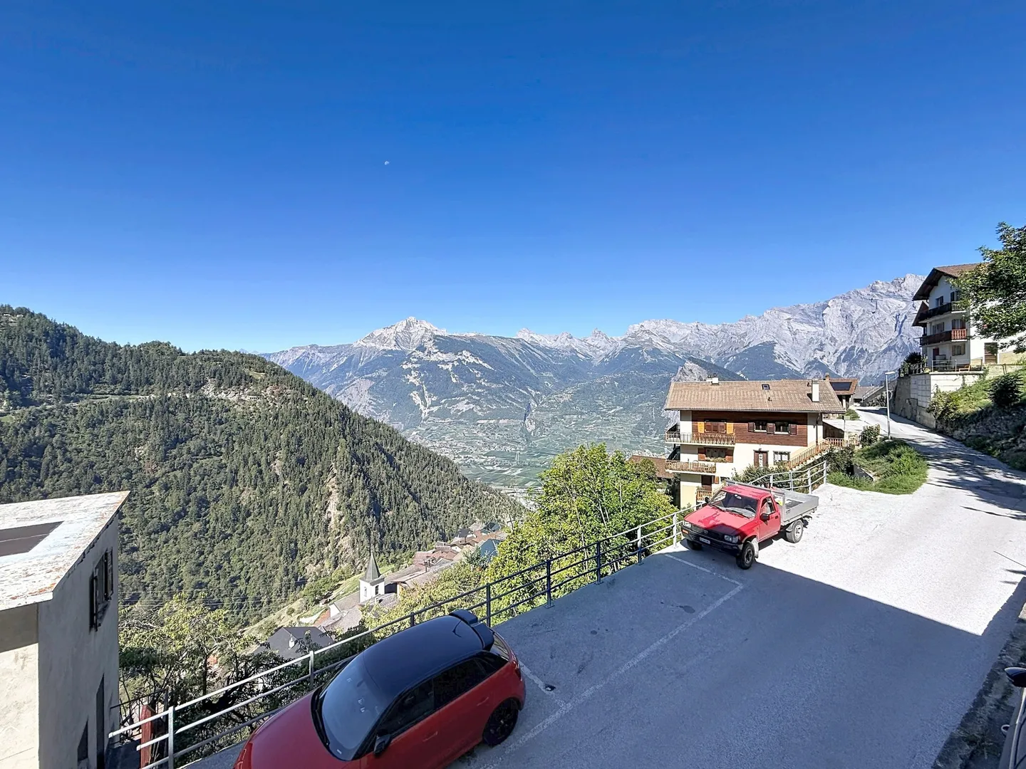 Pied-à-terre to renovate in the heart of the 4 Valleys - Photo 4 of 13
