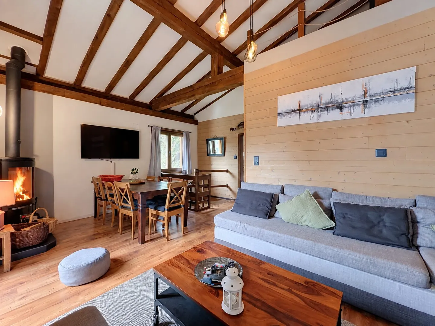 7-room Ski-in Chalet in the Heart of Les 4 Vallées - Photo 2 of 11