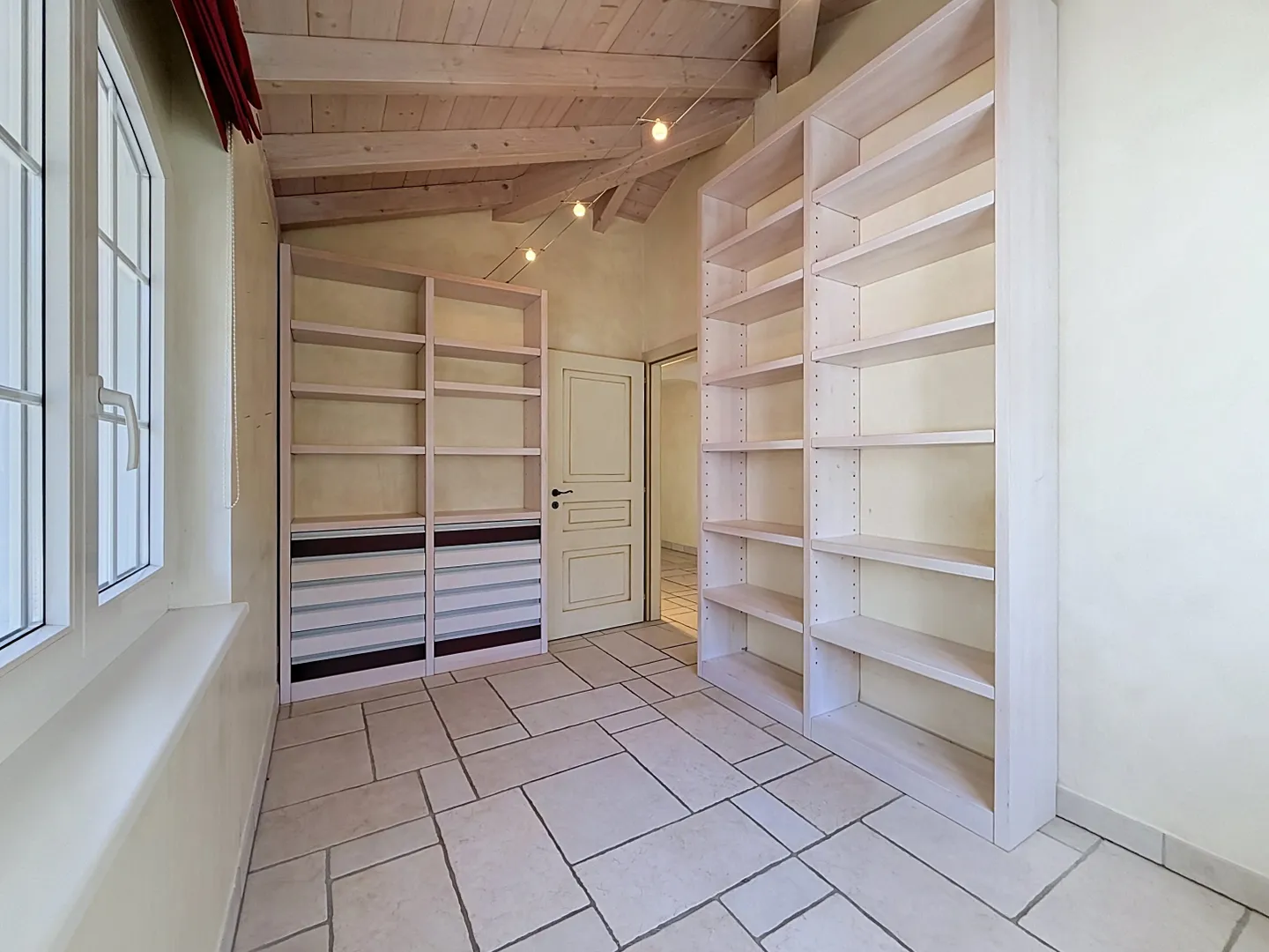 Villa spacieuse avec piscine - Photo 4 sur 13