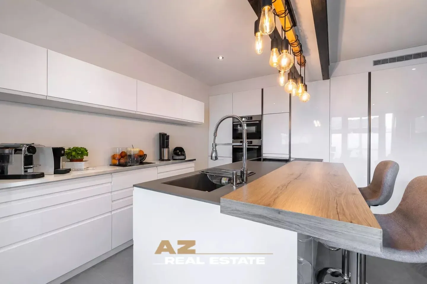 Magnificent Triplex im Herzen von Penthaz - Foto 4 von 13