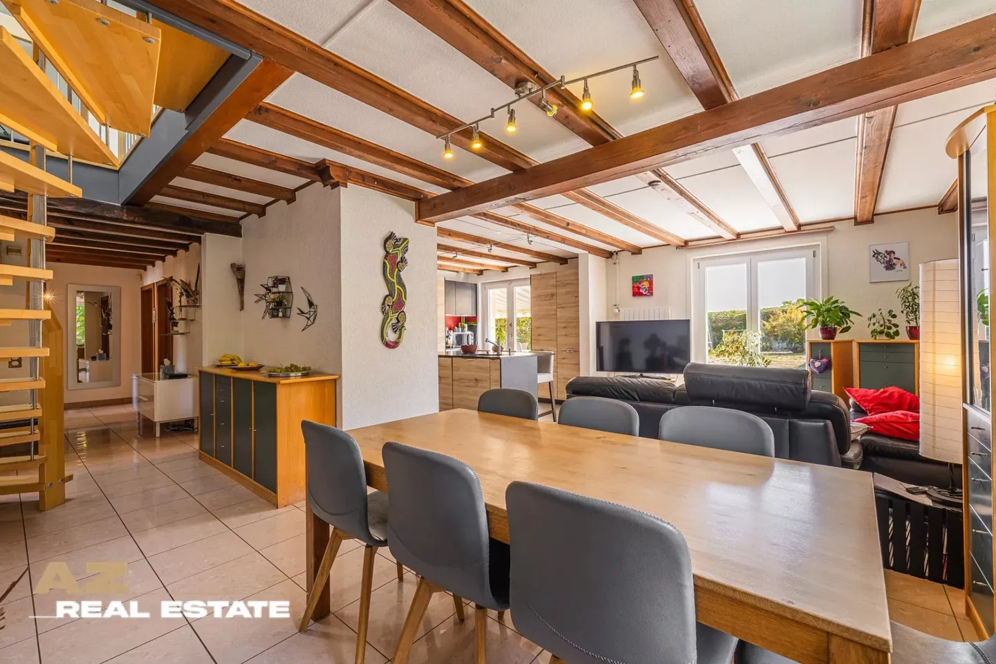 EXCLUSIVELY: Charming property surrounded by greenery - Photo 2 of 13