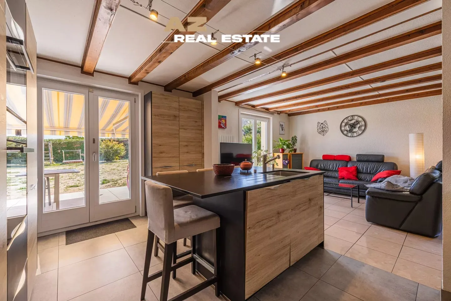 EXCLUSIVELY: Charming property surrounded by greenery - Photo 5 of 13