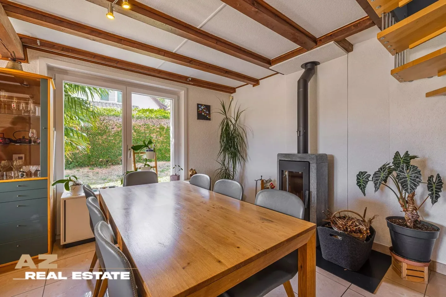 EXCLUSIVELY: Charming property surrounded by greenery - Photo 3 of 13