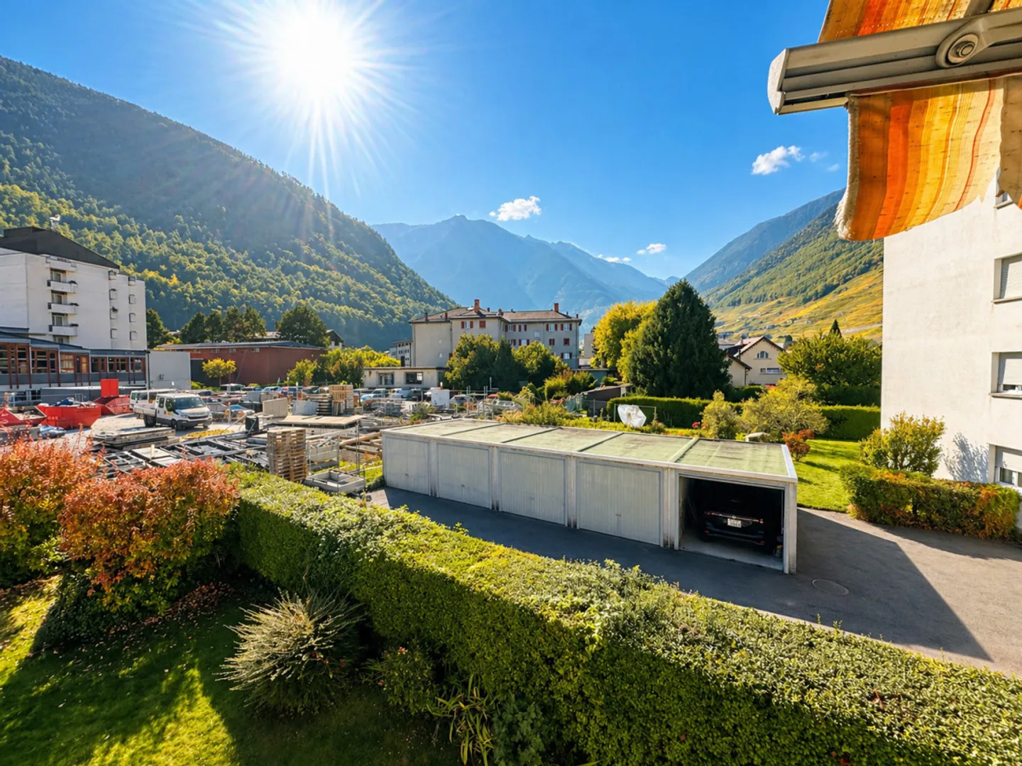 APPARTEMENT 4.5 PIÈCES LUMINEUX AVEC BALCON PLEIN SUD À DEUX PAS DU CENTRE DE MARTIGNY - Foto 2 di 4