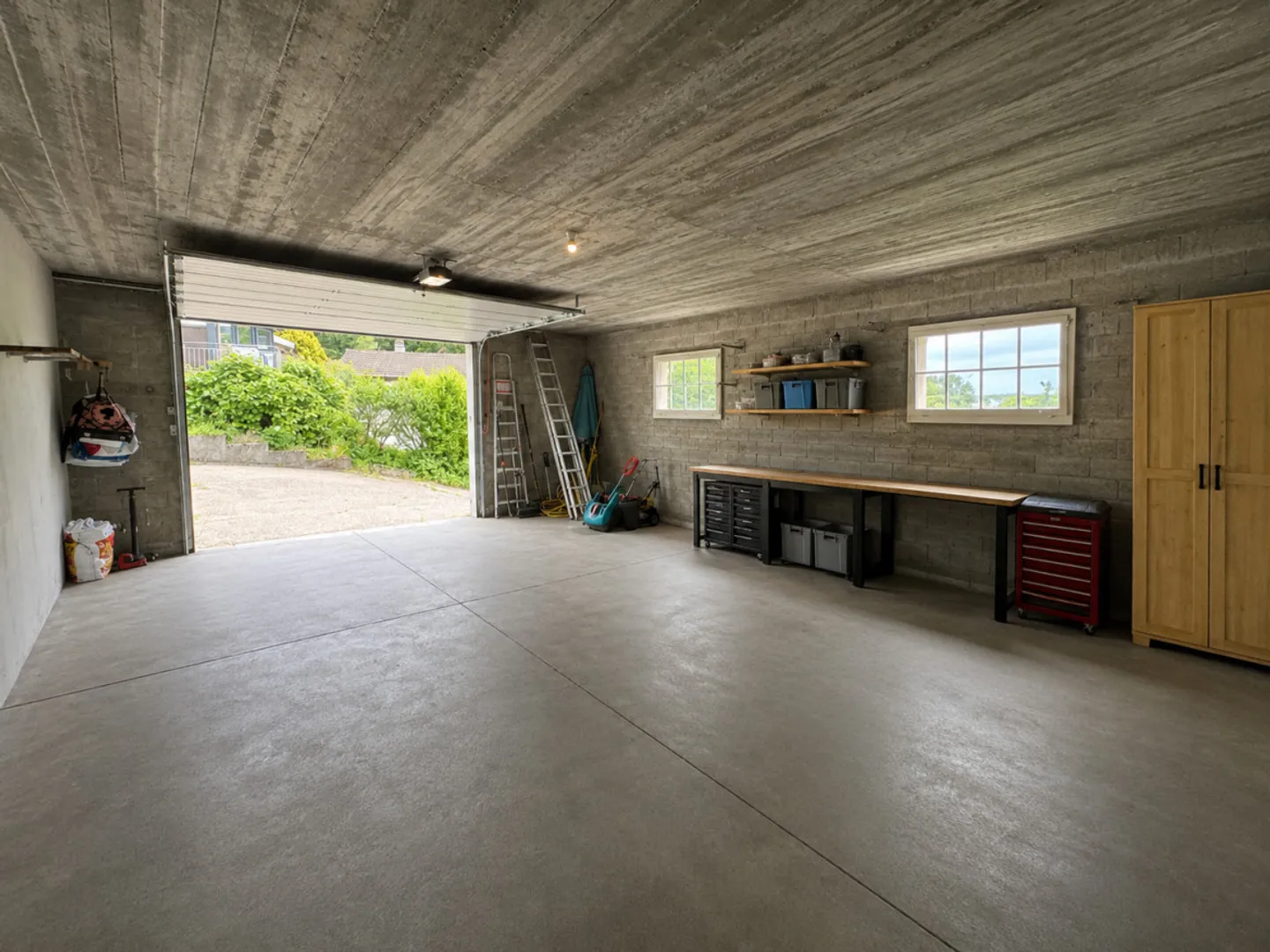 Lutry – Individual Villa with Breathtaking View - Photo 13 of 13