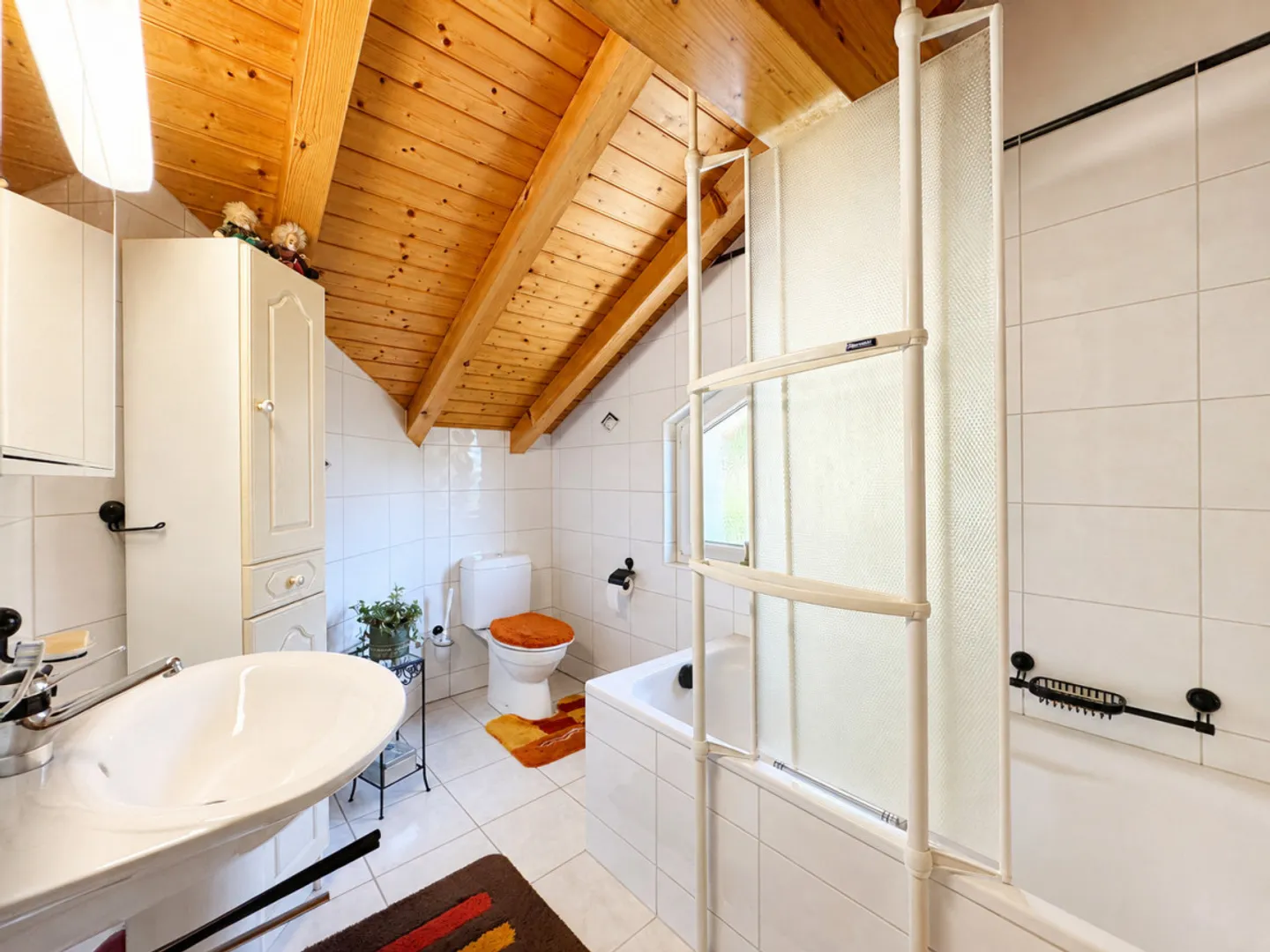 VILLA INDIVIDUALE DI 5.5 LOCALI CON GIARDINO E VERANDA A SAXON - Foto 11 di 12