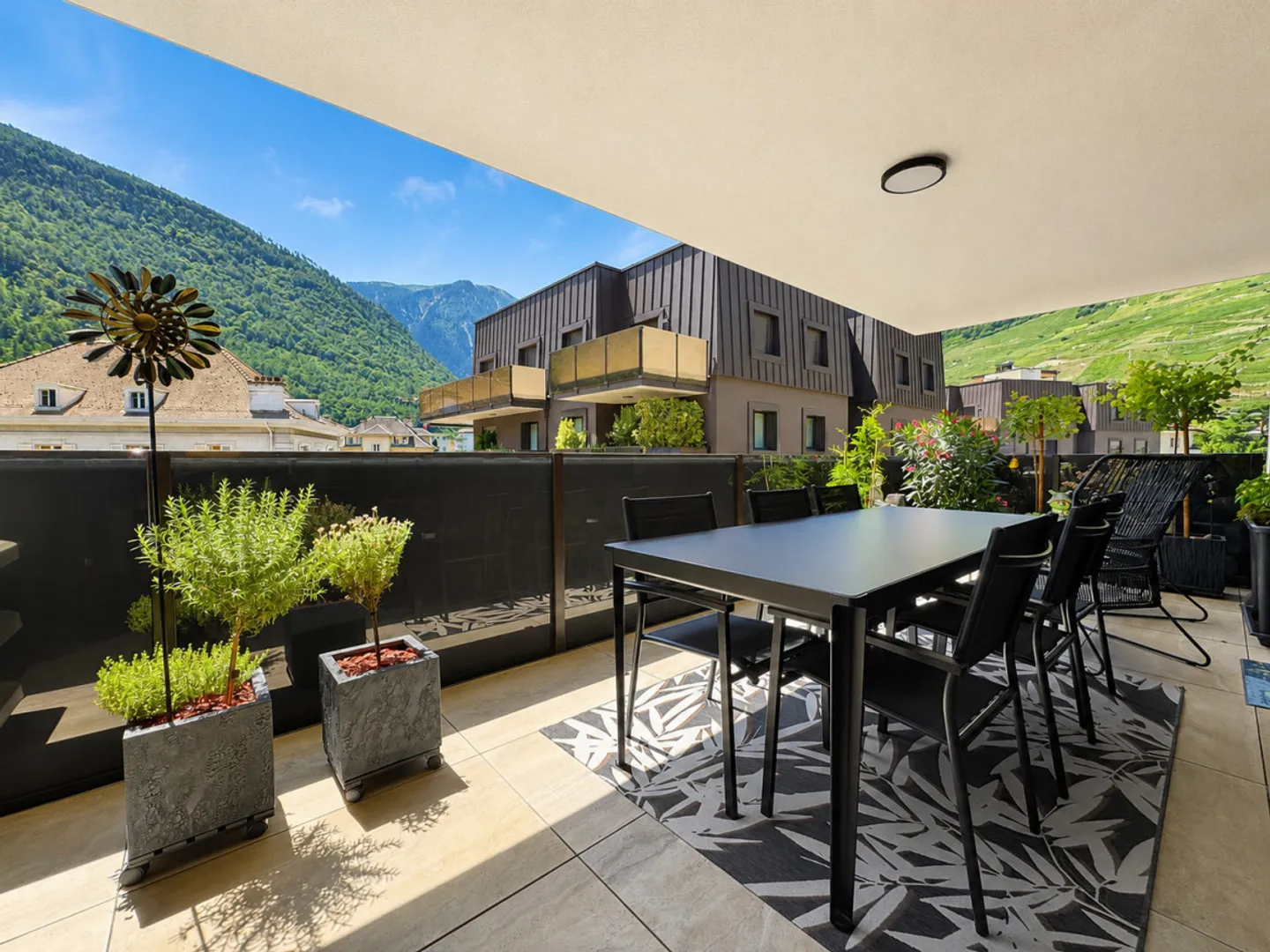 MAGNIFICA APPARTAMENTO 2.5 MINERGIE CON GRANDE BALCONE - Foto 1 di 6