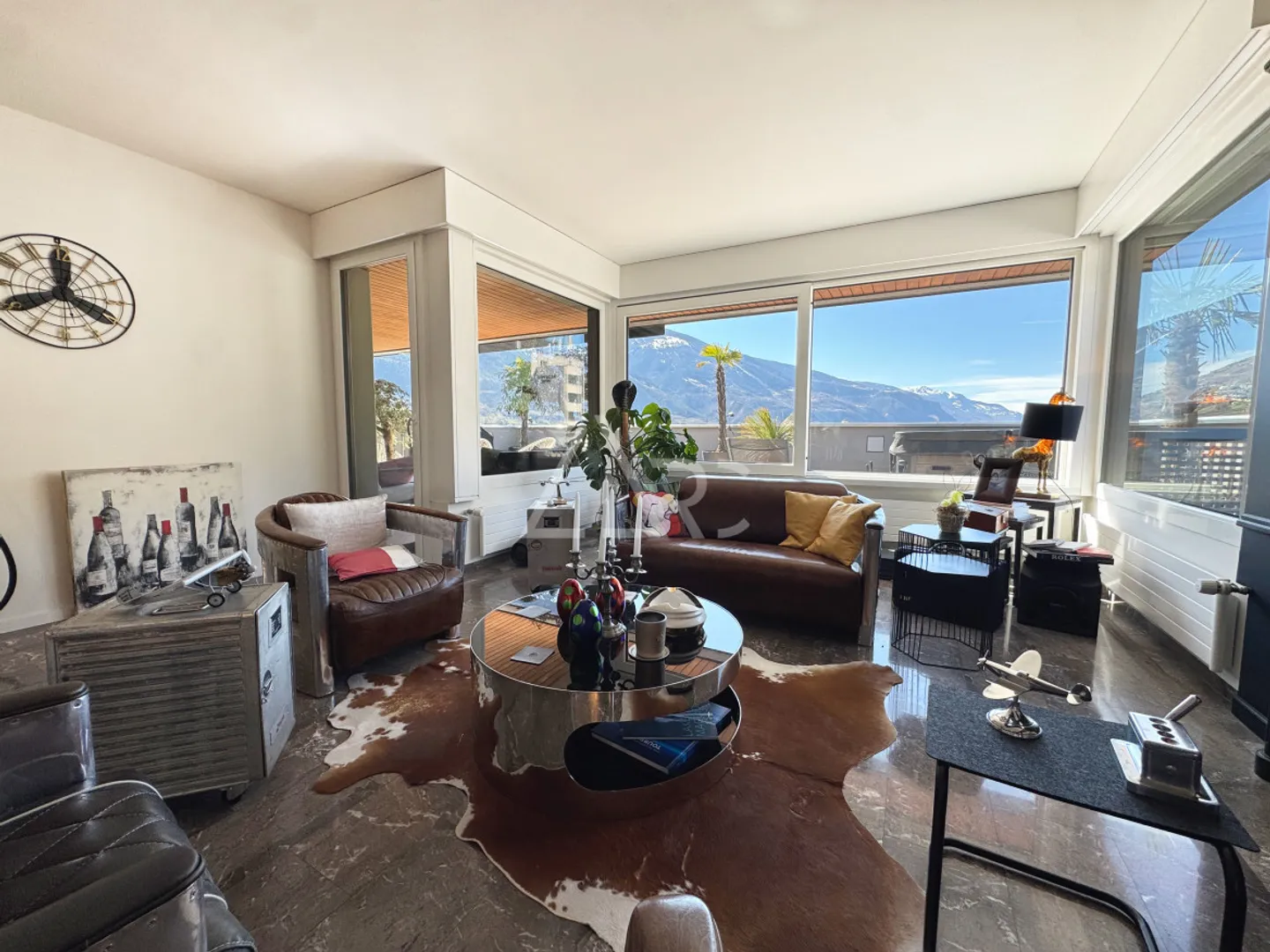 Exceptional 8.5 Room Duplex with Private Elevator and Panoramic View in Sierre - Photo 5 of 12