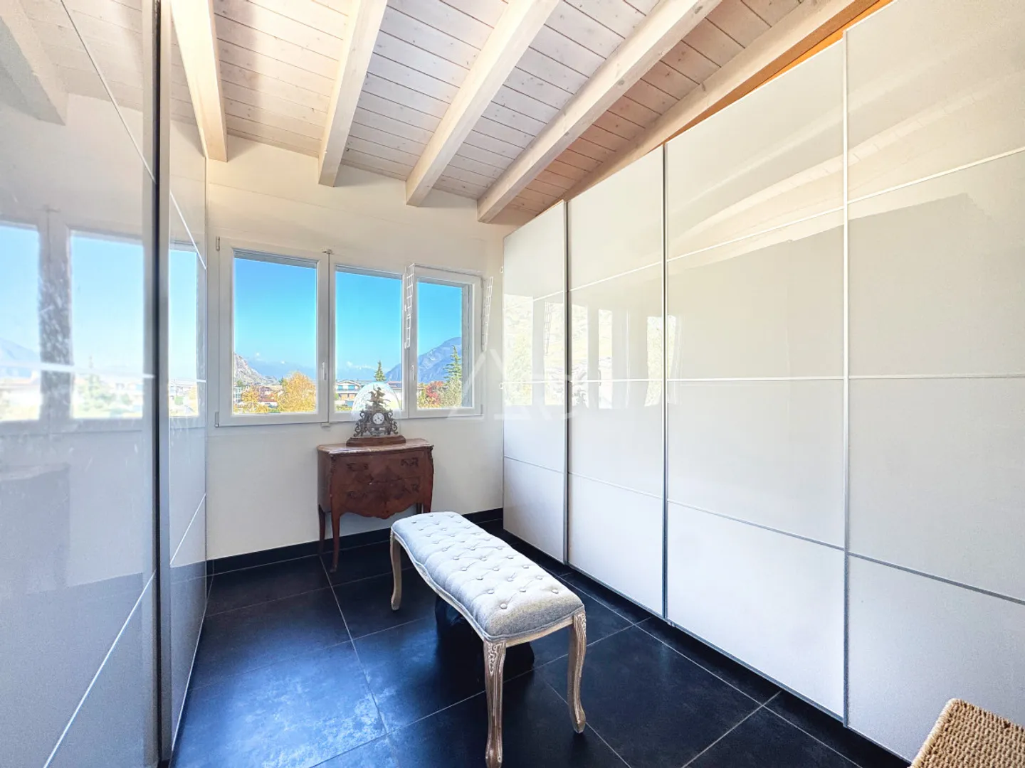 DACHGESCHOSS MIT PANORAMABLICK IM HERZEN VON FULLY - Foto 10 von 13