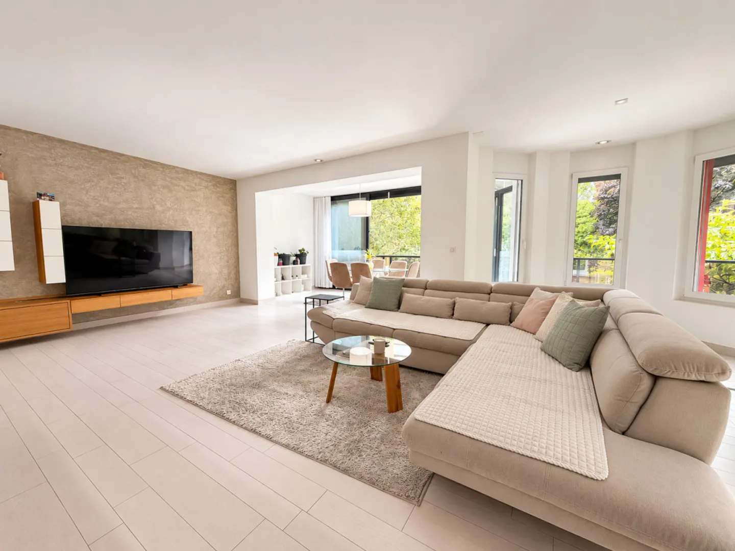 AUSGEZEICHNETE WOHNUNG 4.5P MIT UNABHÄNGIGEM STUDIO - BEGEHRTE GEGENDE DER FUSION, MARTIGNY - Foto 3 von 13