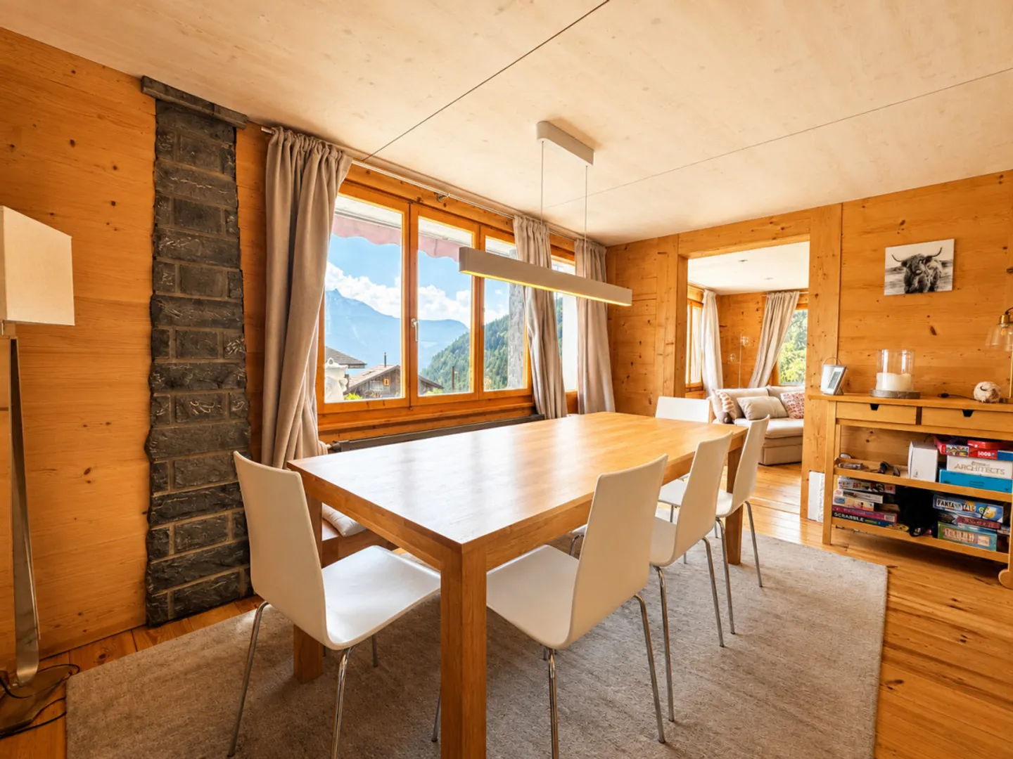 MAGNIFICENT RENOVATED CHALET – SECONDARY RESIDENCE &amp; SALES TO FOREIGNERS AUTHORIZED - Photo 7 of 12