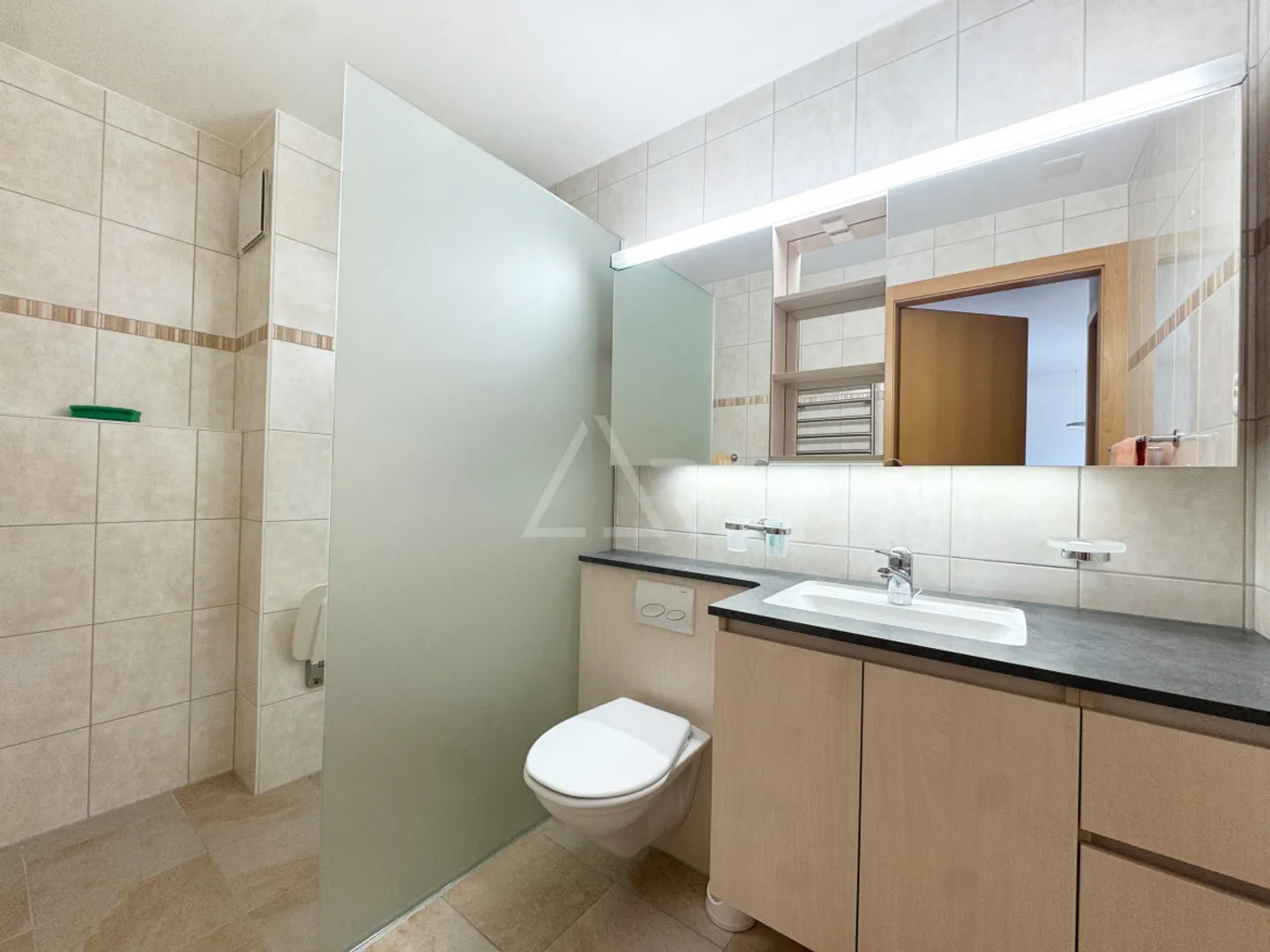 2.5-ROOM APARTMENT IN BAINS DE SAILLON - SOLD FURNISHED WITH VERANDA - Photo 6 of 6