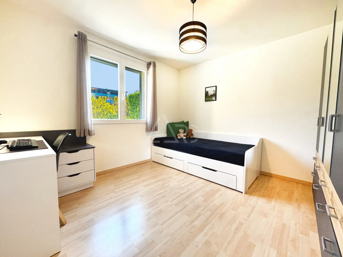 SUPERB 3.5 ROOMS GROUND FLOOR APARTMENT WITH TERRACE AND PRIVATE GARDEN IN MARTIGNY - Photo 8 of 10