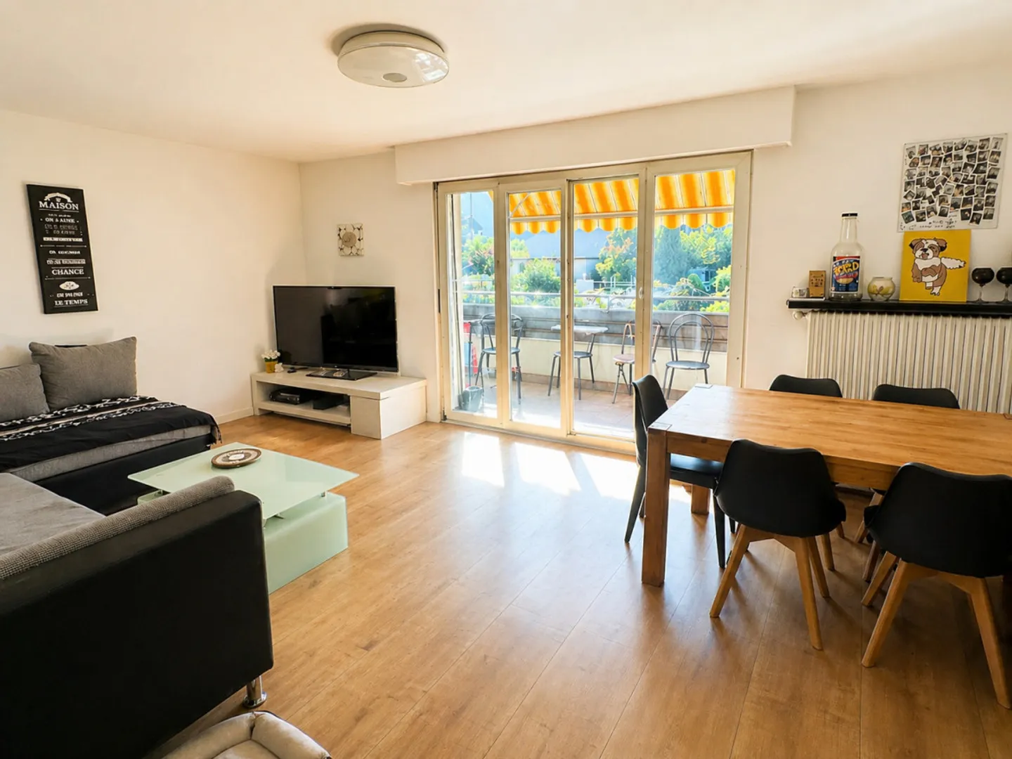 APPARTEMENT 4.5 PIÈCES LUMINEUX AVEC BALCON PLEIN SUD À DEUX PAS DU CENTRE DE MARTIGNY - Foto 1 di 4