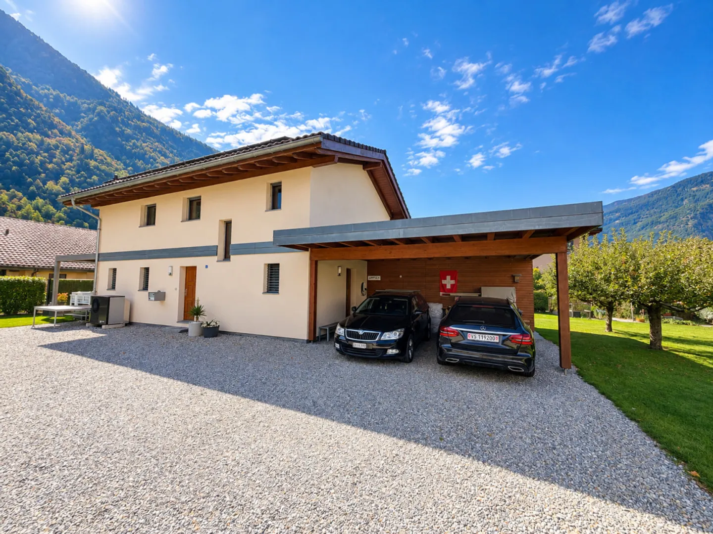 Villa individuelle avec jardin - Photo 2 sur 11