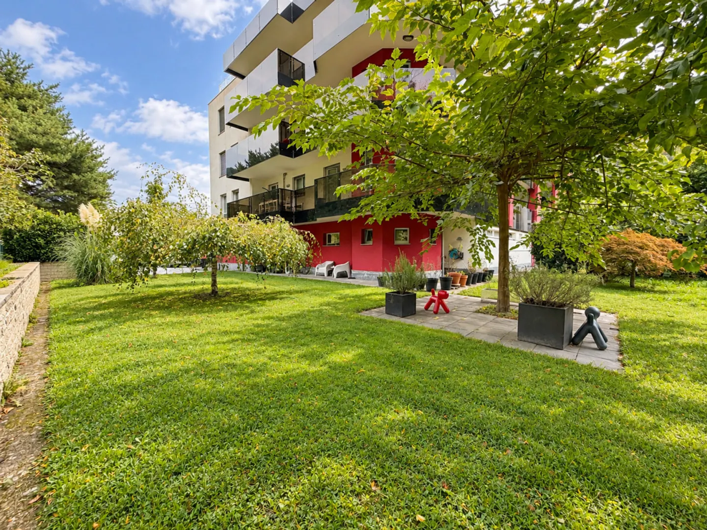 AUSGEZEICHNETE WOHNUNG 4.5P MIT UNABHÄNGIGEM STUDIO - BEGEHRTE GEGENDE DER FUSION, MARTIGNY - Foto 1 von 13
