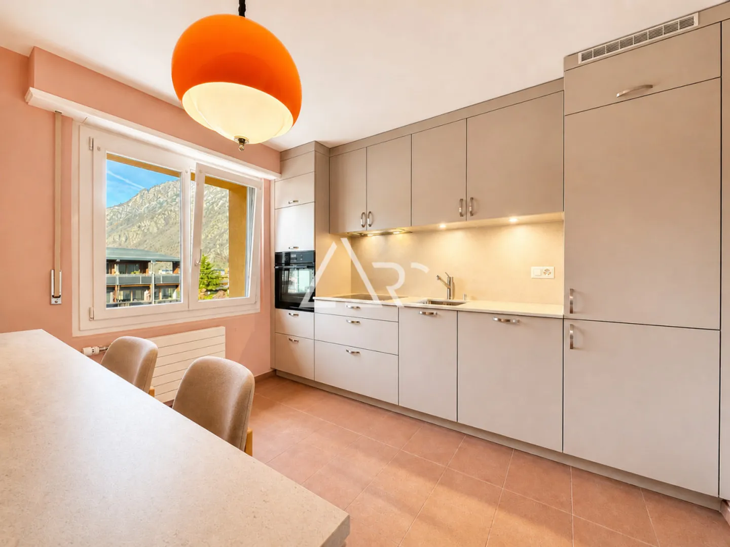 Appartement en Attique Rénové - Photo 3 sur 5