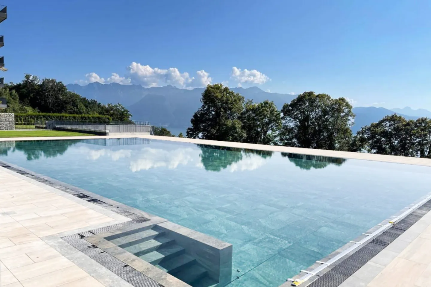 4.5P D’EXCEPTION AVEC VUE PANORAMIQUE SUR LE LÉMAN - Photo 7 sur 9
