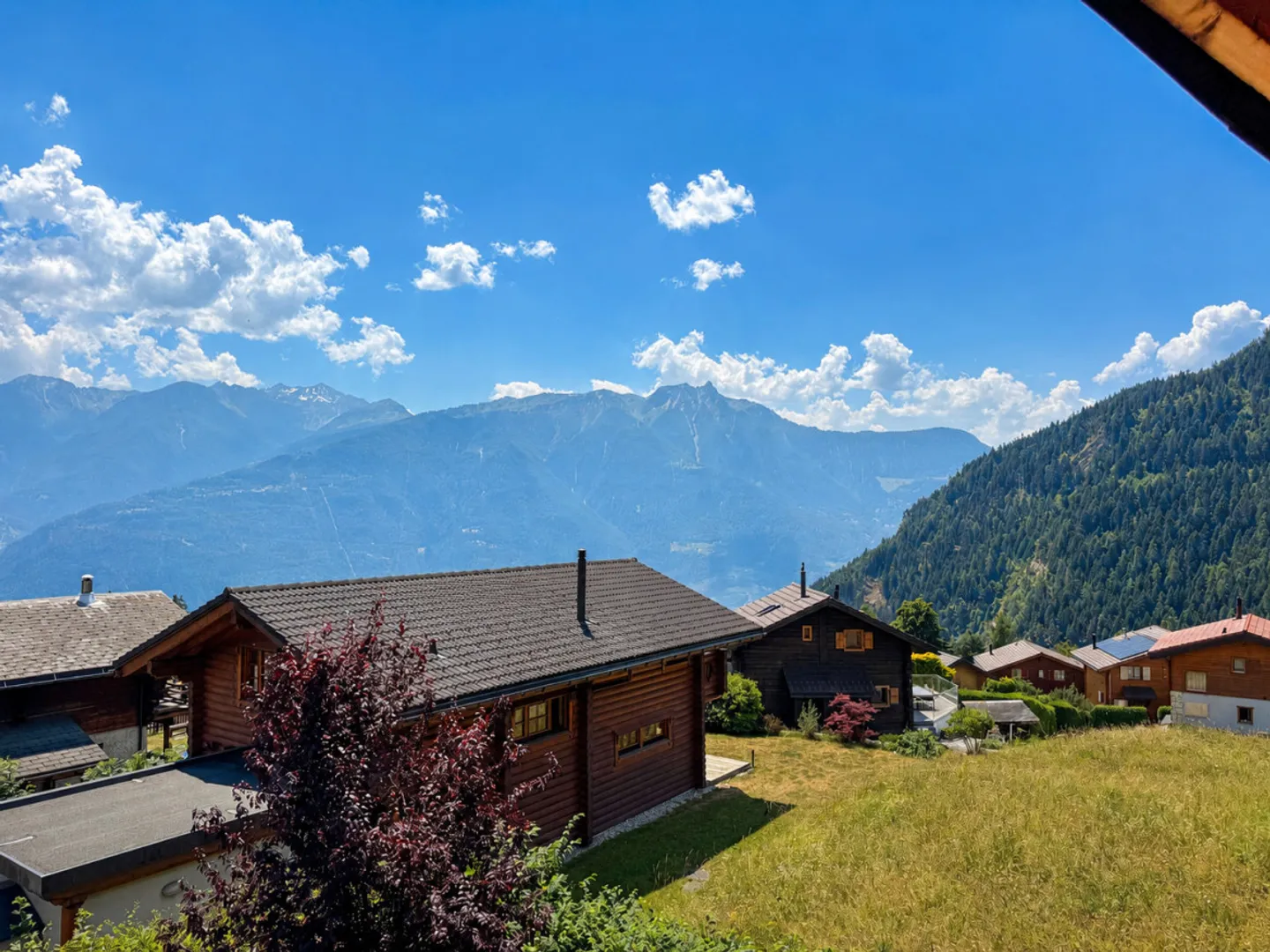 MAGNIFICENT RENOVATED CHALET – SECONDARY RESIDENCE &amp; SALES TO FOREIGNERS AUTHORIZED - Photo 12 of 12