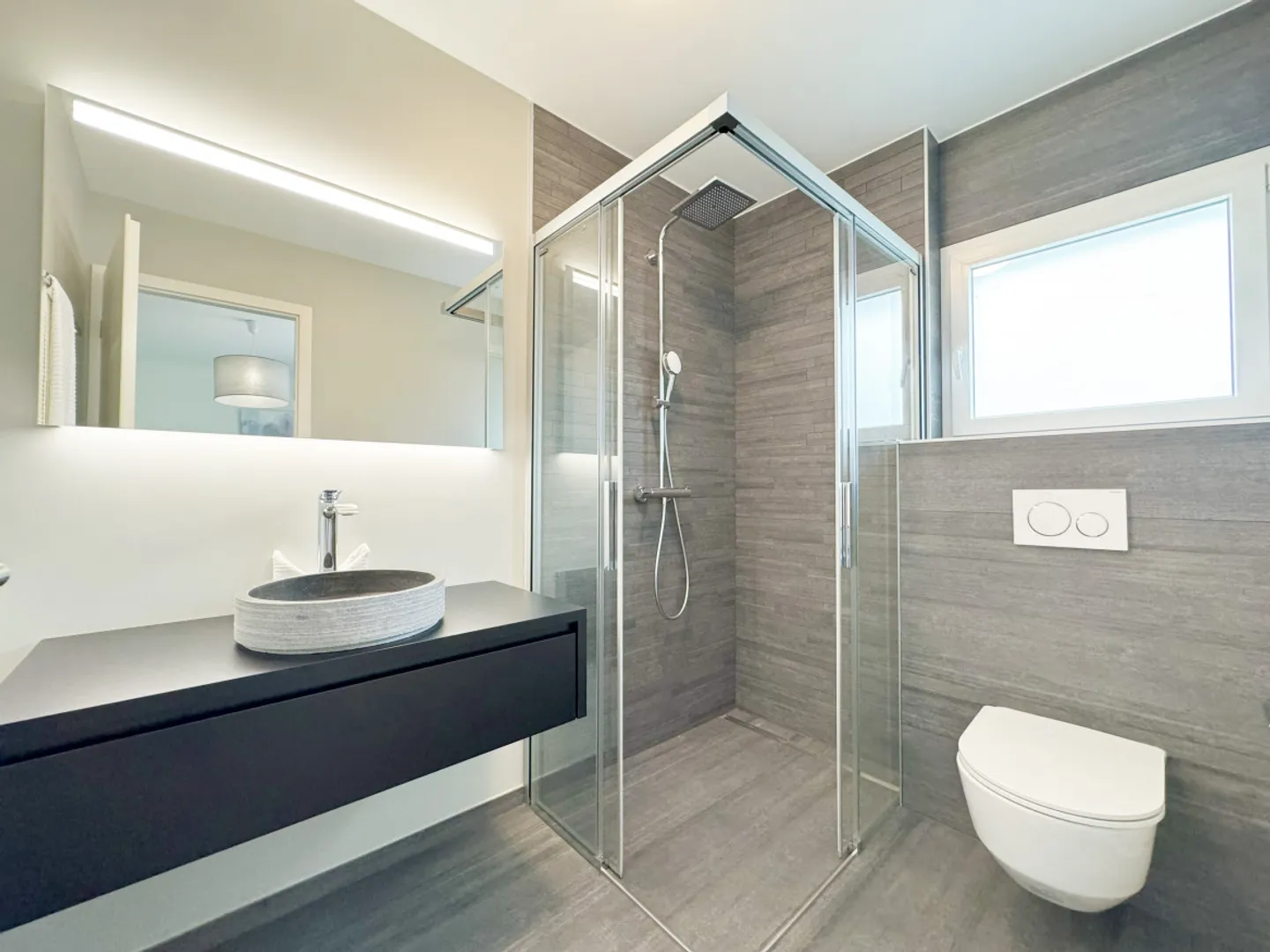 LUXURIOUS 4.5-ROOM APARTMENT – GLASS TERRACE &amp; PRIVILEGED LIVING ENVIRONMENT IN SAXON - Photo 6 of 8